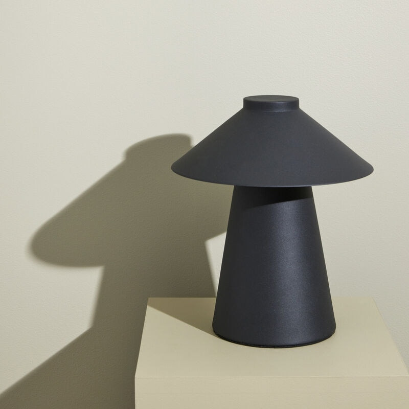 Petite lampe à poser design métal noir - Chipper 