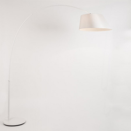 Lampadaire arc design pour salon Zuiver